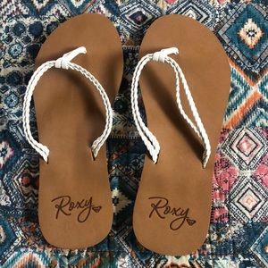 Roxy braided vegan leather flip flops